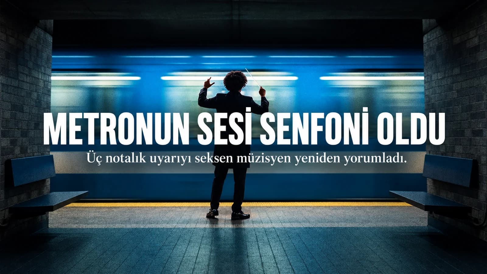 Montreal metrosunda hareketli tren önünde orkestrayı yöneten şef